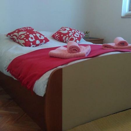 Apartment Bela Новиград Екстериор снимка